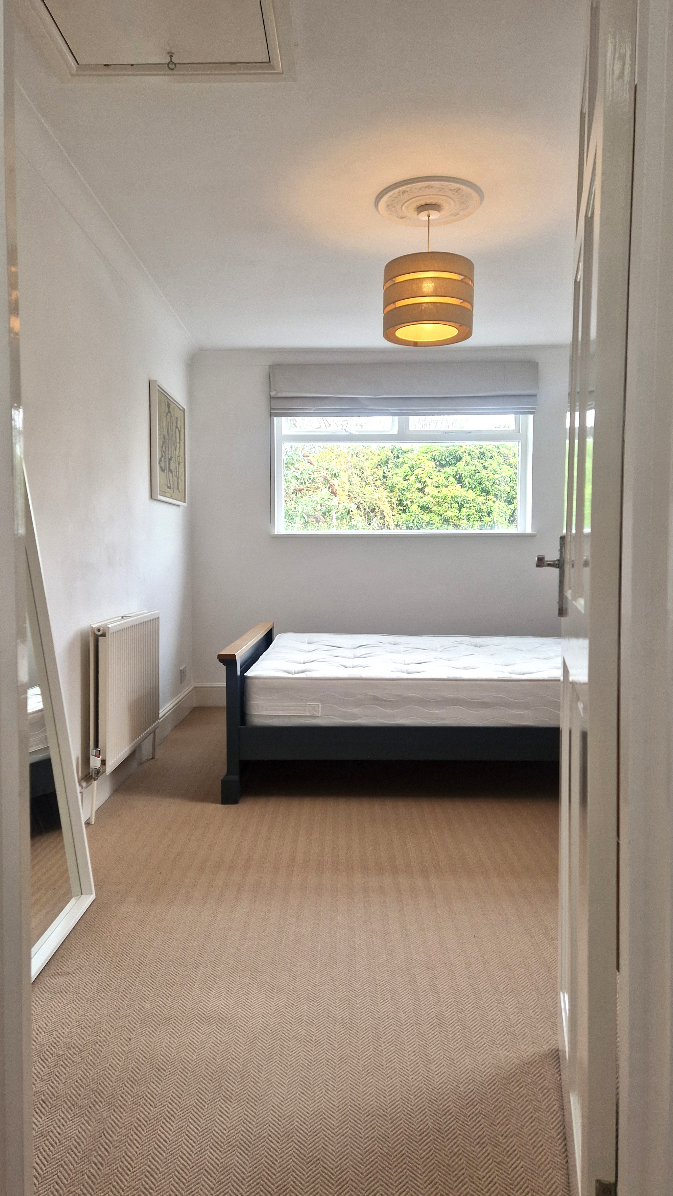 Spacious House Share: Two Rooms Available